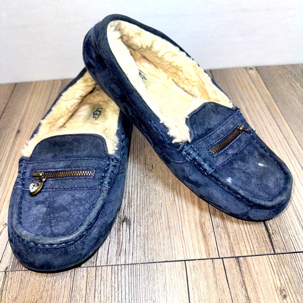UGG Moccasins Slippers Blue Suede Sheepskin Womens Size 8 Australia Ansley Charm